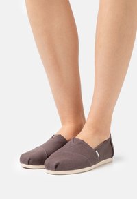 TOMS - VEGAN - Mokasīni - ash Miniatūras attēls 1