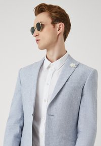 Isaac Dewhirst SONNY SUIT WITH BLUE FLOWER SET - Κοστούμι - blue