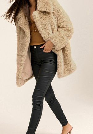 Manteau d'hiver - beige