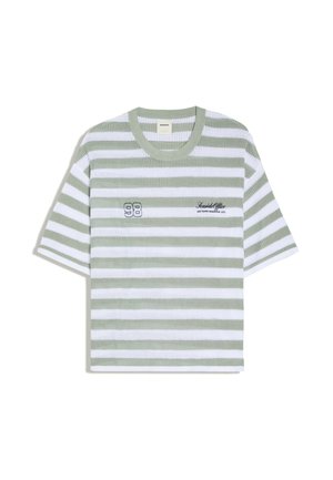 Bershka, TEXTURED STRIPED SHORT SLEEVE - T-SHIRT - T-shirts print - green