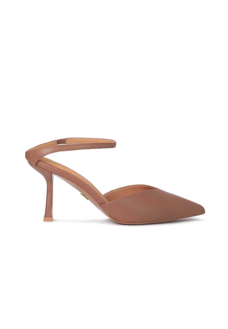 Damen Klassische Pumps | Kazar FLORIA STYLISH WITH A POINTED TOE AND AN OPEN HE Pumps brown/braun - AN61011 Damen Klassische Pumps | Kazar FLORIA STYLISH WITH A POINTED TOE AND AN OPEN HE Pumps brown/braun - AN61011