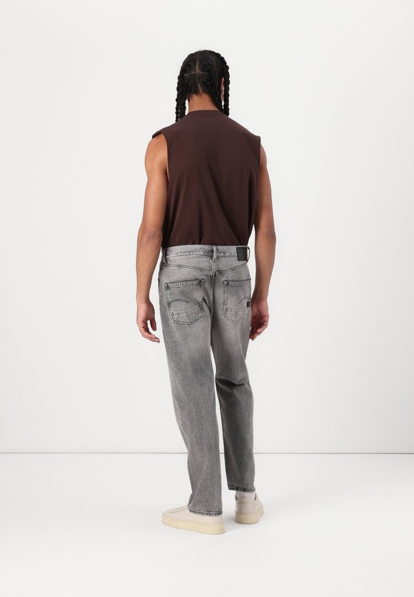 DAKOTA REGULAR STRAIGHT - Straight leg jeans3