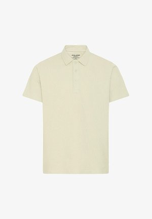 Polo beige à manches courtes avec trois boutons et col, design uni, vue de face sur fond blanc.