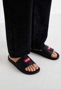 Não selecionado, regular black