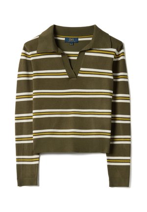 Camisa de manga larga verde oliva con rayas horizontales en amarillo, blanco y marrón, cuello abierto y puños y cinturilla acanalados.