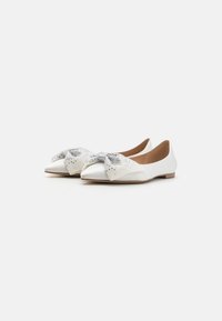 Steve Madden MAGI - Balerina cipők - ivory
