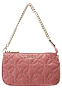 Borsa a tracolla in pelle trapuntata rosa con catena dorata, dotata del logo Michael Kors e chiusura a zip. Texture liscia con cuciture decorative.