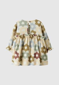 Puuvillamekko, jossa on monivärinen kukkakuosi vihreän, ruskean ja sinisen sävyissä; siinä on kerrostettu vyötärö ja takana napitus.