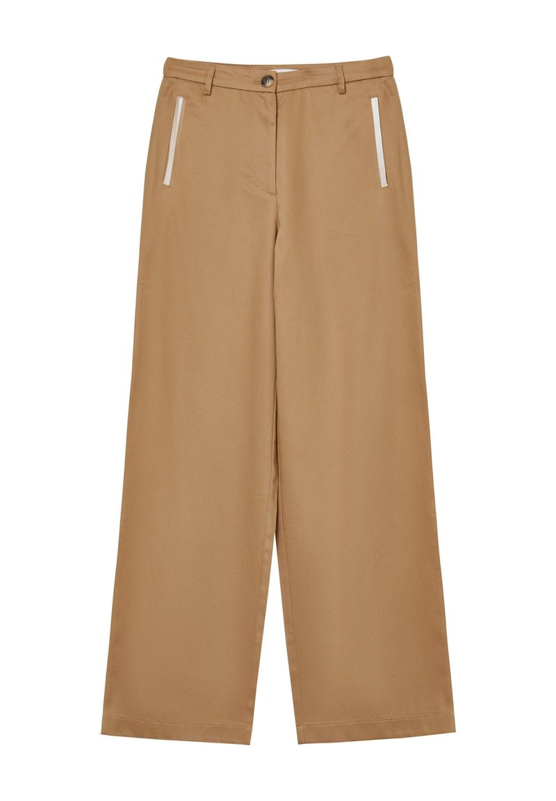 Khakifarbene weite Hose aus glattem Stoff, mit einem Knopfverschluss und zwei weißen Akzenttaschen. Gerade geschnitten mit einem sauberen Finish.