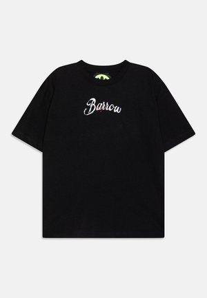 T-shirt noir à manches courtes avec col rond et "Barrow" écrit en lettres cursives blanches au centre devant.