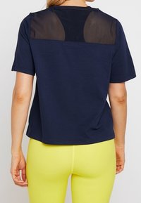 Tommy Hilfiger Camiseta estampada - dark blue