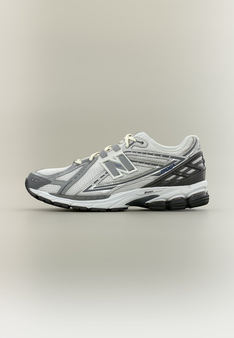 U1906 castlerock/black cement/grey