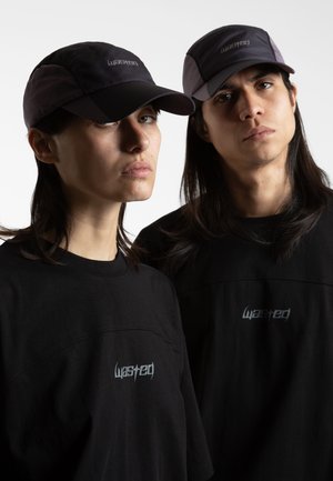UNISEX SPINE TRACK - Casquette - black