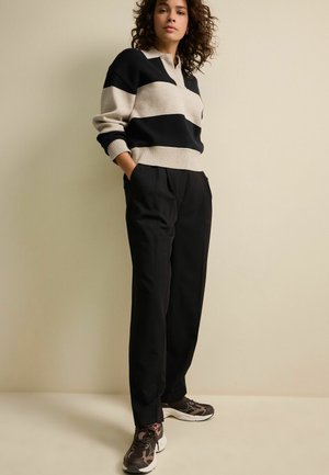 SOFT TOUCH COSY COLLARED  - Strickpullover - neutral black stripe