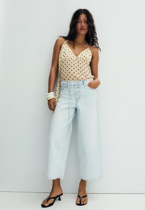 Bershka TROUSERS 01313335 - Egyenes szárú farmer - light blue