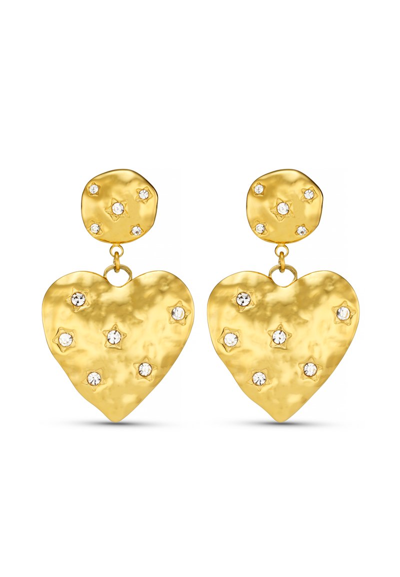Orecchini a forma di cuore color oro, con una texture martellata, adornati da accenti in pietre preziose trasparenti, dotati di un attacco superiore rotondo.