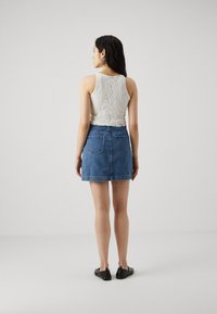 Vero Moda Tall VMMILA CROP - Top - snow white