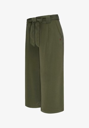 Pantalones cortos de color verde oliva, hechos de una tela suave, que cuentan con una cintura con cinturón, dos bolsillos laterales y un sutil detalle del logo en el costado.