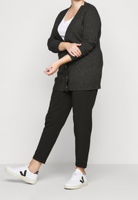 Vero Moda Curve Broek - black