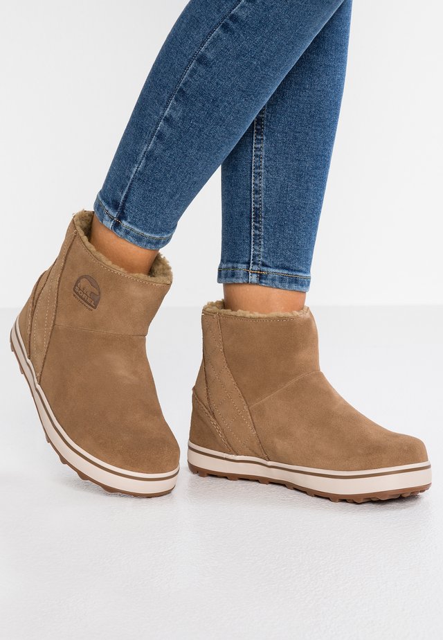 GLACY SHORT - Winter boots - cognac