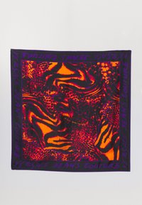 Atlasīts, orange/purple