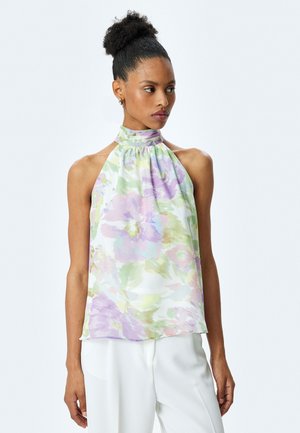 Haut sans manches à col halter en tissu léger et translucide, présentant un motif floral dans des tons pastel de rose, violet et vert, avec un décolleté froncé.