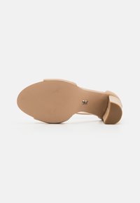 Steve Madden CAPSULE - Sandalen - blush