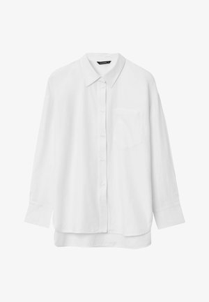 Camicetta bianca con colletto classico, maniche lunghe, tasca sul petto e vestibilità rilassata. Tessuto liscio, senza motivi visibili.