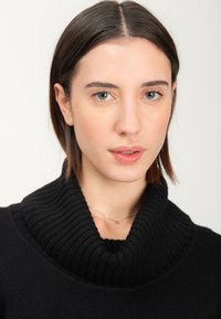 INFLUENCER COWL-NECK - Strickpullover - black