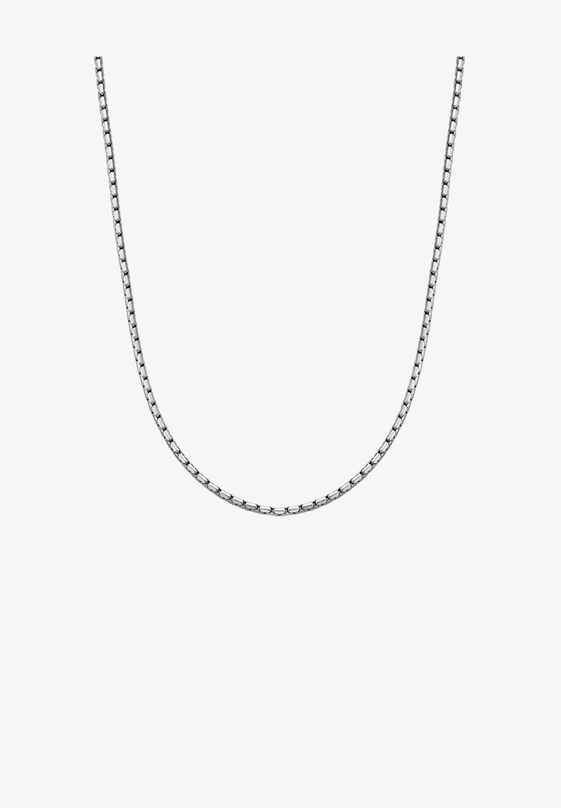 Ez egy ezüst lánc nyaklánc, amely sima, kerek gyűrű kialakítással rendelkezik, fényes felülettel és egyenletes hosszúsággal. Könnyű és rugalmas.