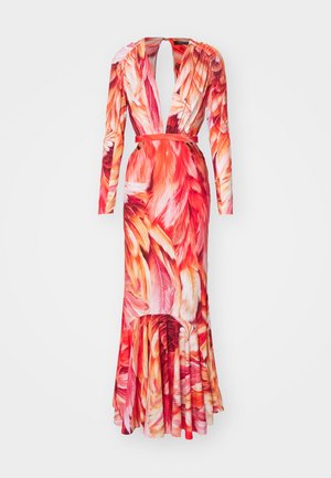 Langärmliges Kleid mit tiefem V-Ausschnitt auf dem Rücken, verziert mit einem lebendigen rot-orangefarbenen Federdesign, tailliert mit einem passenden Gürtel.