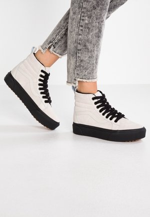 Zapatillas altas - off-white