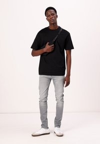 Thumbnail Image 2
