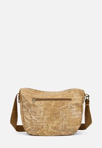 Borsa beige con stampa di skyline; presenta una tasca frontale con zip e una tracolla regolabile marrone. Realizzata in tessuto testurizzato con motivi dettagliati.