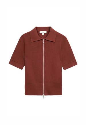 Braunes Strickoberteil mit kurzen Ärmeln, Kragen und vorderem silbernem Reißverschluss, mit M&S-Label, flach auf weißem Hintergrund ausgelegt.