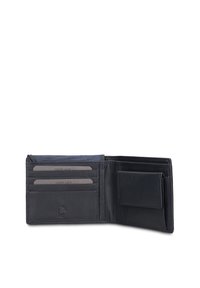 Portafoglio nero in pelle con molteplici scomparti per carte e una tasca per monete, caratterizzato da una texture liscia e un motivo interno discreto.