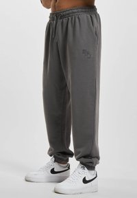 DEF BIG  - Joggebukse - anthracite