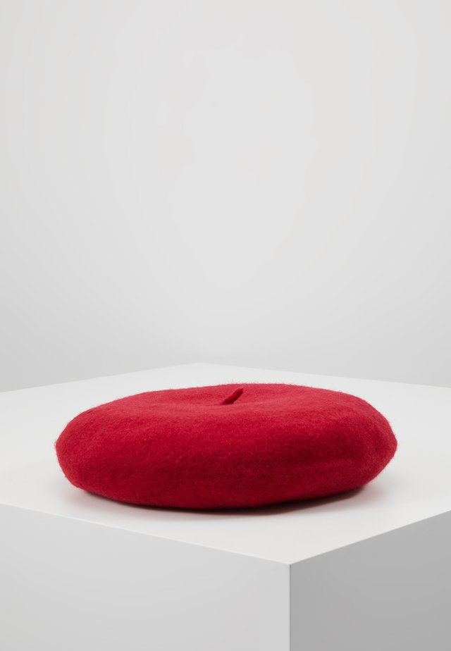 Bonnet - red