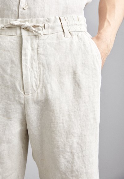 NN.07 SEB - Short - beige