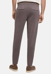 FALKE BASIC TROUSERS KNIT - Trainingsbroek - walnut mel