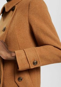 Esprit Collection Kort kappa / rock - cognac