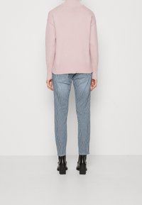 GAP Sweter