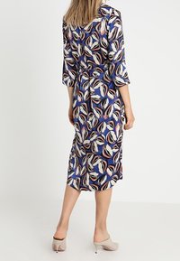 Vero Moda Tall Vapaa-ajan mekko - blue