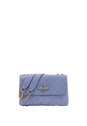Borsa a tracolla Lavender Guess con loghi in rilievo, tracolla a catena dorata e emblema dorato "G Guess Est 1981" sulla patta frontale.