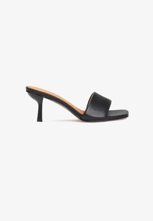 PINE CHIC ON A HEEL - Heeled mules - black