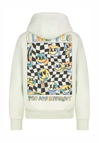 Mintgroene hoodie met een grafisch ontwerp op de achterkant met kleurrijke glimlachende gezichten en een dambordpatroon. De tekst luidt: "IK VIND JE LEUK JE BENT VERSCHILLEND."