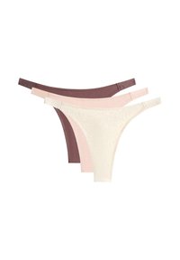 Tri ženske brezšivne bombažne tangice v kremni, svetlo roza in vijolični barvi, položene ravno in zložene na belem ozadju.