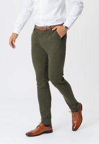 TEESHOPPEN Bukser - dark green