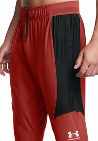 Under Armour CHALLENGER PRO - Jogginghose - earthen orange