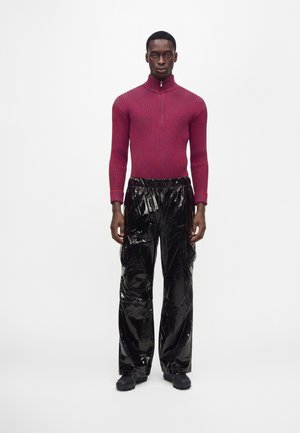 Rains, POCKET RAIN PANTS WIDE W3 - Карго панталони - black gloss